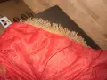Голяма покривка за маса в червено с златни сърмени орнаменти, снимка 4