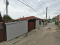 Къща в Центъра на гр.Силистра, на 100м от Дунавската градина, с нов покрив и дограма, 9 стаи, снимка 1
