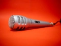 HITACHI HMP 505 Динамичен микрофон с XLR връзка за караоке, вокали и аудио запис, снимка 4