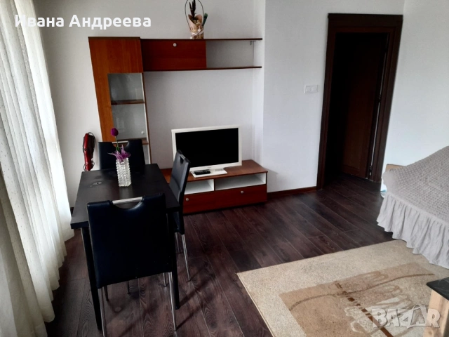 Двустаен апартамент в кв.Коматевзки възел