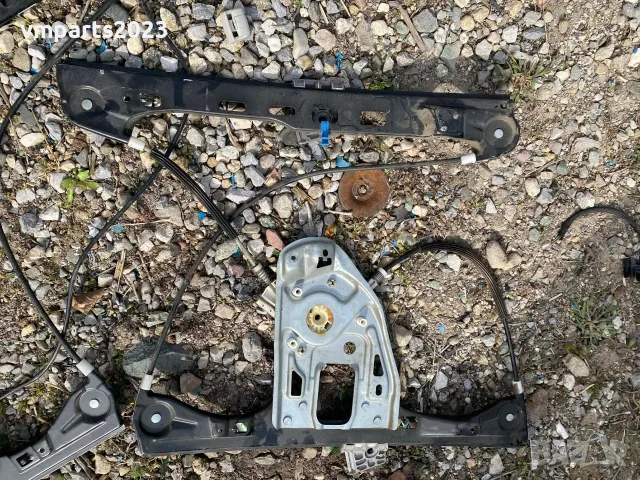 Предни стъкла и стъклоповдигачи Mercedes W203 face, снимка 3 - Части - 55663681