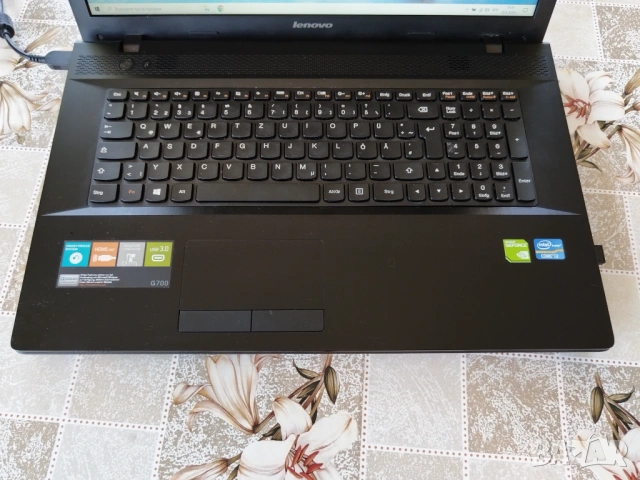 Лаптоп Lenovo IdeaPad G700, снимка 5 - Лаптопи за дома - 54667047