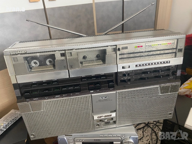 Sharp GF-555, снимка 2 - Радиокасетофони, транзистори - 54766258
