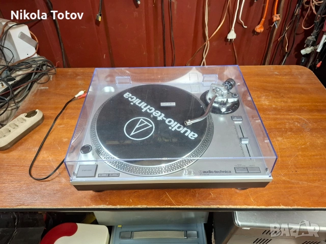 Продава се грамофон audio technica AT-LP-120.