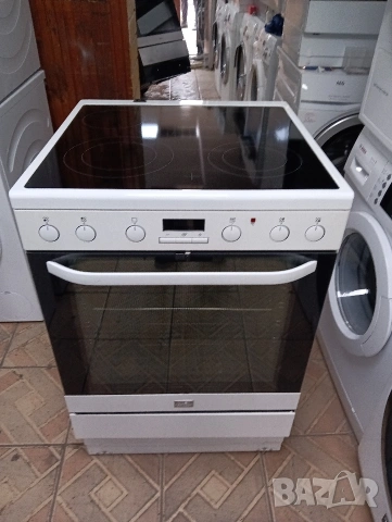 Свободно стояща печка с керамичен плот Voss Electrolux с две години гаранция!