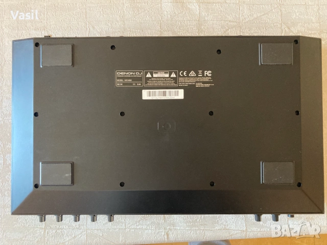 Denon DJ MC4000 - като нов / Serato DJ контролер, снимка 5 - Ресийвъри, усилватели, смесителни пултове - 54652734
