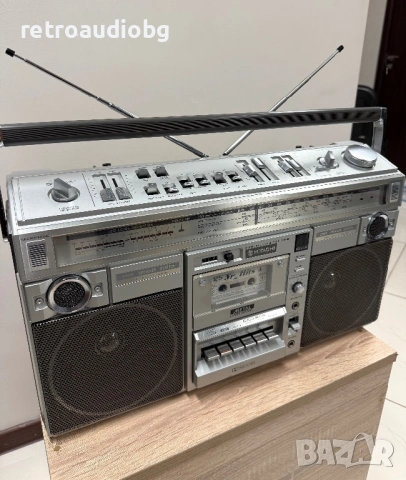 🔈Колекционерски радиокасетофон Hitachi TRK-8290E - Boombox🔈, снимка 3 - Радиокасетофони, транзистори - 54322196