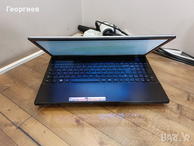 Лаптоп  Samsung NP305V5A  15,6, снимка 4 - Лаптопи за работа - 55127867