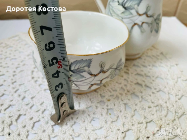ROYAL ALBERT красив комплект от Англия от костен порцелан, снимка 7 - Антикварни и старинни предмети - 54385469
