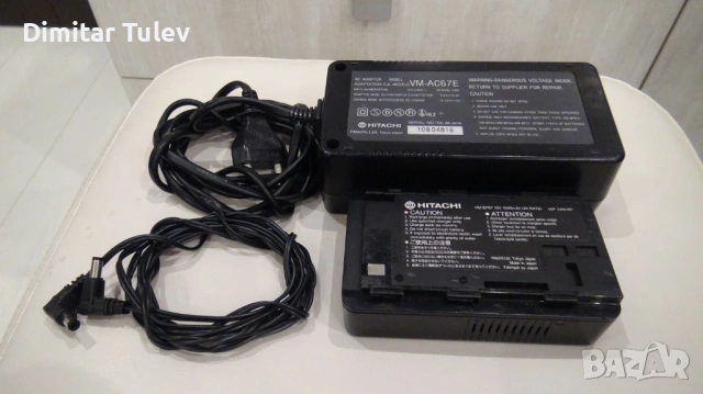 Адаптор батерия и кабел от видеокамера.HITACHI VM-AC67E 9.6 v 2.3 a.r 12.5v 1.6a, снимка 2 - Камери - 54722771