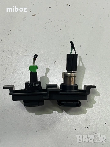 AUX порт 12V контакт Хонда ЦРВ 3 Honda CR-V, снимка 2 - Части - 54660667