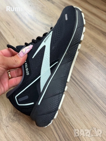Оригинални маратонки Brooks Ghost 14 GTX ! 40 н, снимка 3 - Маратонки - 52179707