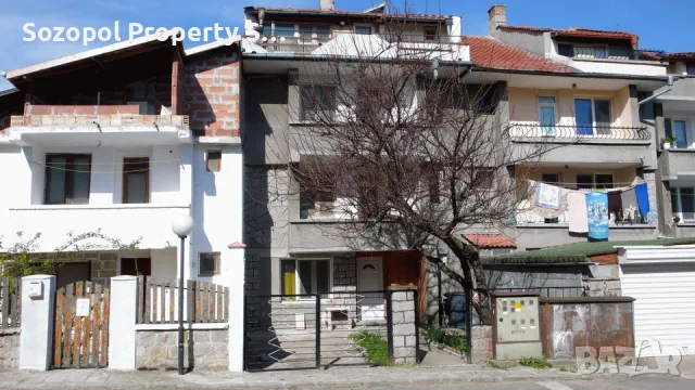 Продава се - Голяма къща край морето