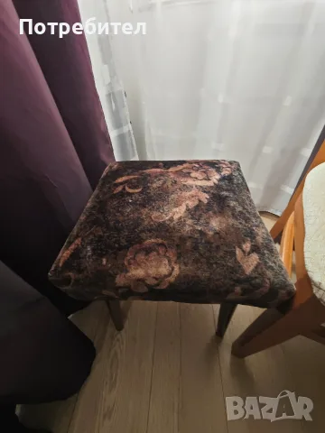 Две ретро табуретки и стол - 30 €, снимка 3 - Столове - 55391985
