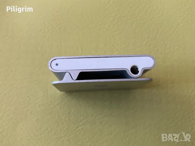 Цифров музикален плейър Apple iPod shuffle (2-ро поколение)., снимка 3 - iPod - 55673332