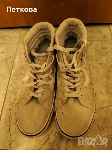 Запазени дамски маратонки Vans