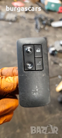 Бутон ел стъкла предна дясна врата Opel Vectra C 2.2 Z22SE