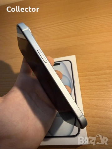 iPhone 15 256GB Blue с 4 оригинални калъфи и MagSafe, снимка 4 - Apple iPhone - 55425068