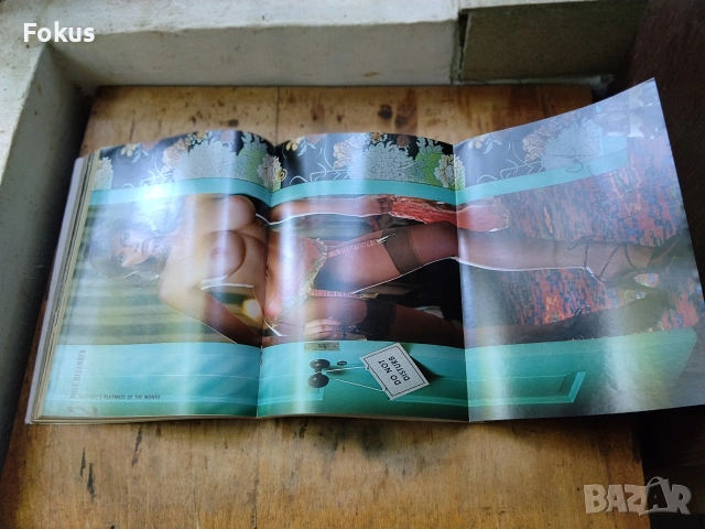 Старо колекционерско списание Плейбой Playboy Дек. 1977 г., снимка 5 - Антикварни и старинни предмети - 55080274