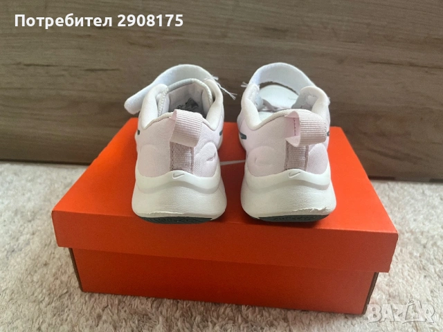 Оригинални Детки Маратонки Nike, снимка 2 - Маратонки - 54437287