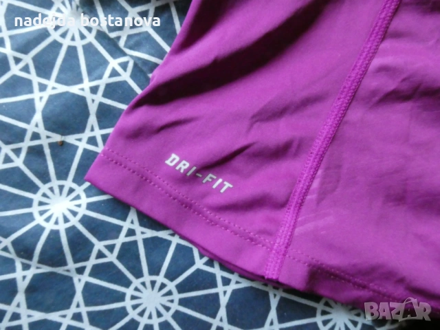 продавам лот от две дамски тениски за бягане на марката nike dry fit,размер S, снимка 3 - Тениски - 54550913