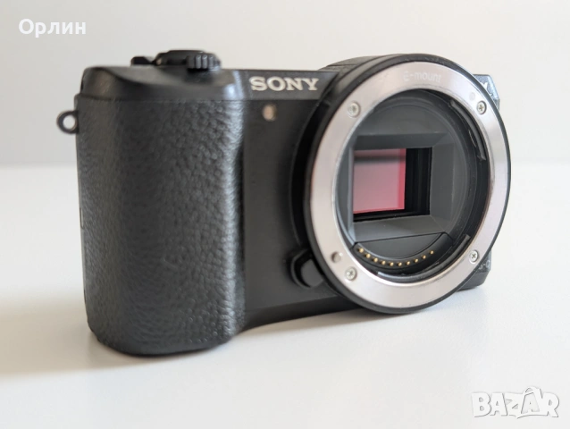 Sony A5100 (Тяло) – Компактен и запазен, снимка 4 - Фотоапарати - 54761213