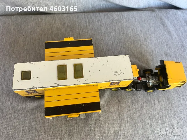    камион модел Siku V343 Hanomag Henschel ADAC,, снимка 4 - Колекции - 55424155