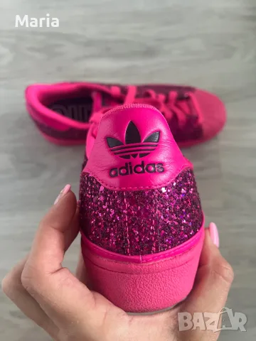 Оригинални дамски маратонки adidas Superstar размер 38, снимка 2 - Дамски ежедневни обувки - 55431944
