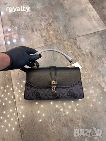 Guess Нова Кожена Дамска Чанта Гес Различни Цветове , снимка 6 - Чанти - 54649776