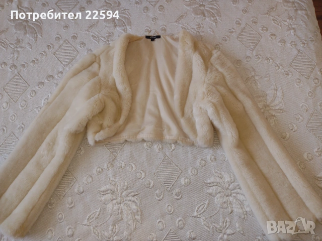 Пухкаво елече B-YOUNG