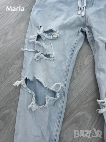 Bershka Axel дамски дънкови джогъри с накъсвания XS, снимка 2 - Дънки - 55514136