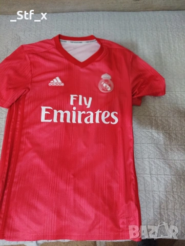 REAL MADRID оригинална тениска не е използвана, снимка 2 - Тениски - 54385416