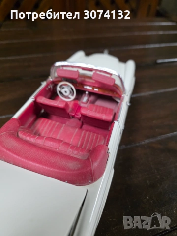Колекционерска количка Mercedes Benz 280 SE 1961, снимка 2 - Колекции - 54555828