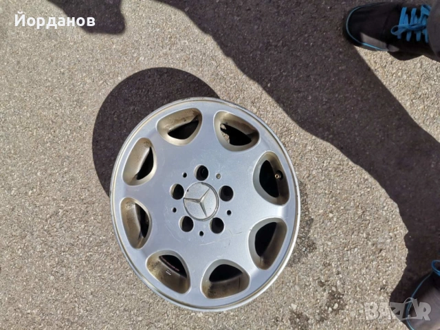 Джанти МЕРЦЕДЕС 15", снимка 2 - Гуми и джанти - 54239831