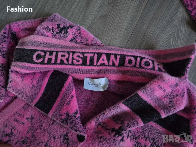 Луксозно палто + шал CHRISTIAN DIOR. Има джобове. , снимка 7 - Палта, манта - 55312370
