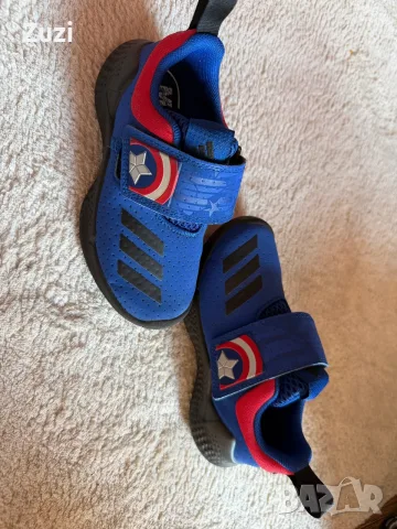 Adidas Marvel нови оригинални маратонки, 28 номер, снимка 2 - Детски обувки - 55332380