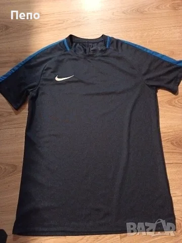 Спортна тениска Nike