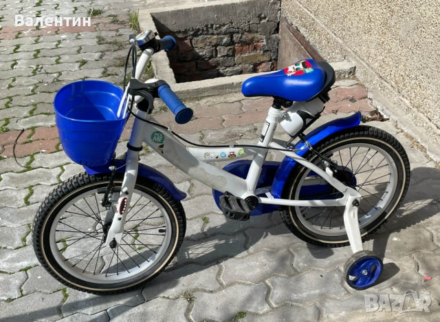 Продавам детско колело с помощни колела