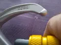 карабинер Singing Rock Colt Screw с винтова муфа за заключване.нов, снимка 4
