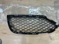 Решетки в предна броня Мерцедес Ц клас AMG, снимка 2