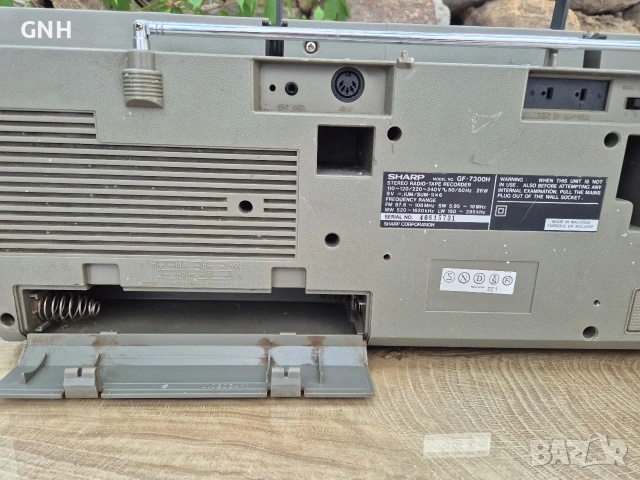 Радиокасетофон Sharp GF-7300H, снимка 6 - Радиокасетофони, транзистори - 55191832