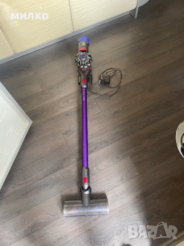 Акумулаторна прахосмукачка  DYSON V-8