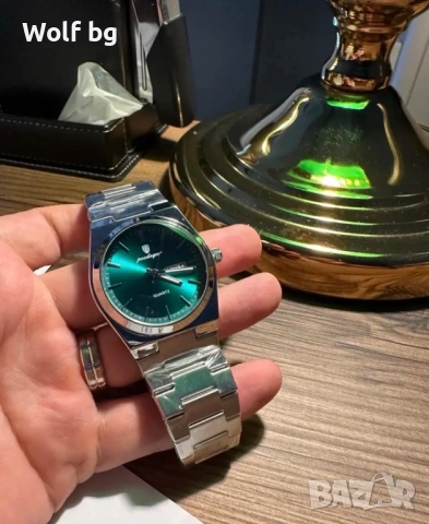 Часовник с кутия