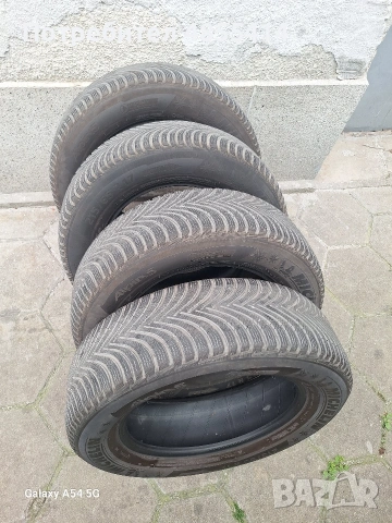 4бр 215/65/17 Мишелин, снимка 2 - Гуми и джанти - 54937630