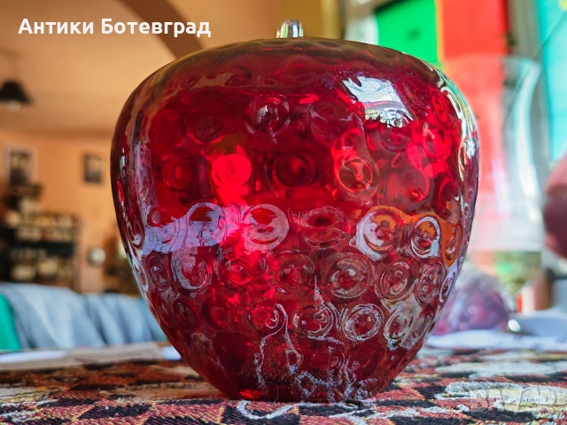 Много красива стъклена Ягода , снимка 5 - Антикварни и старинни предмети - 54714072
