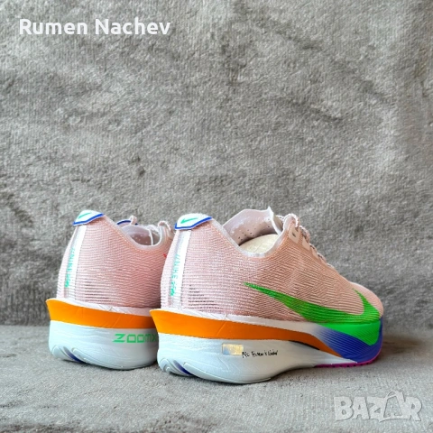 Nike Vaporfly 4 „No Human is limited“, снимка 5 - Маратонки - 54195556