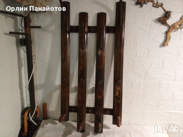 уникална ретро закачалка - дървена