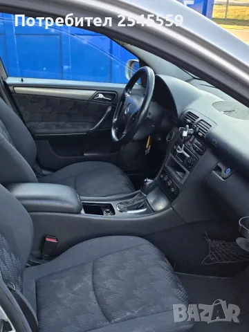 Mercedes C 220 CDI Avantgarde (W203), снимка 4 - Автомобили и джипове - 55565627