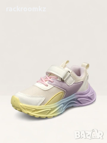 Детски маратонки с лепенка в бяло и лилаво W585081 White/Purple, снимка 2 - Детски маратонки - 54076368