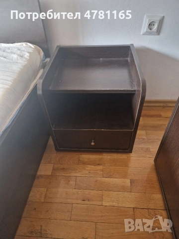 Продавам спалня с матрак и гардероб с две нощни шкафчета, снимка 5 - Спални и легла - 54076320